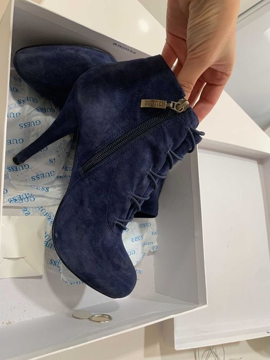 Botins GUESS camurça azul marinho