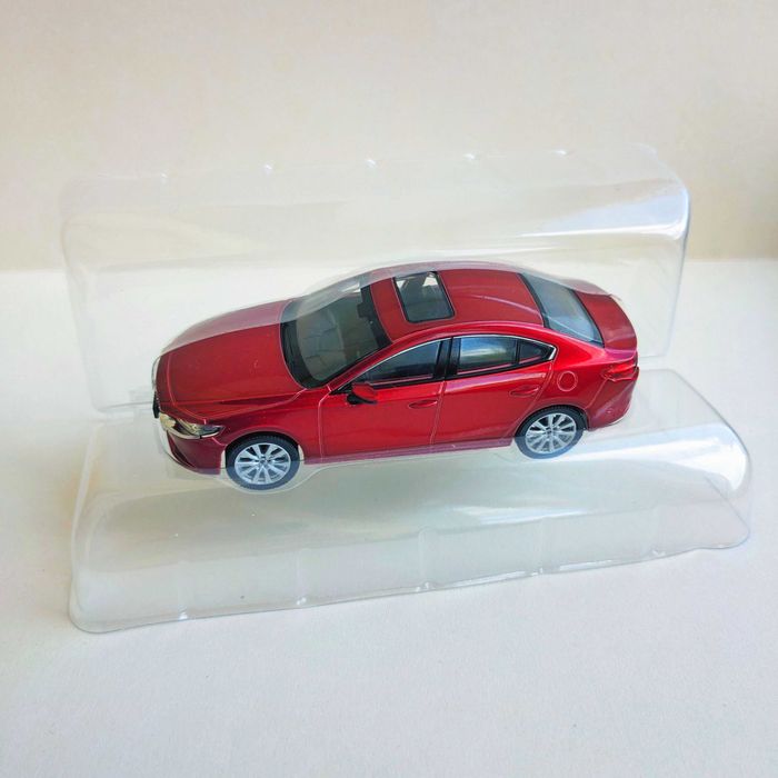 Kolekcjonerski model Mazda 3 Soul Red 1/43