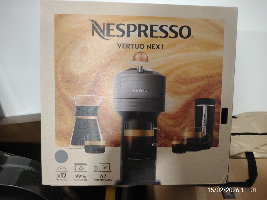 Máquina café Nespresso vertuo next
