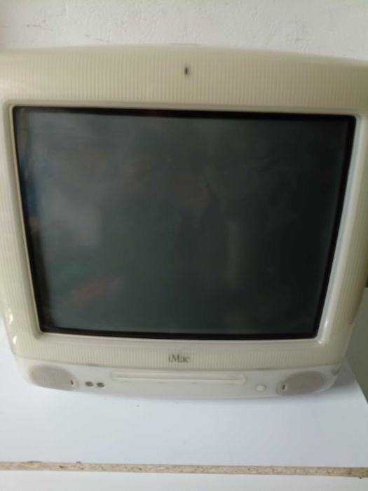 Apple iMac G3 G7 Snow 600MHz / 256MB / 40GB – Kolekcjonerski Retro PC