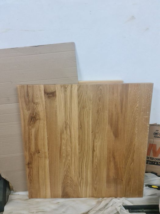 Стільниця з масива дуба широколамельна