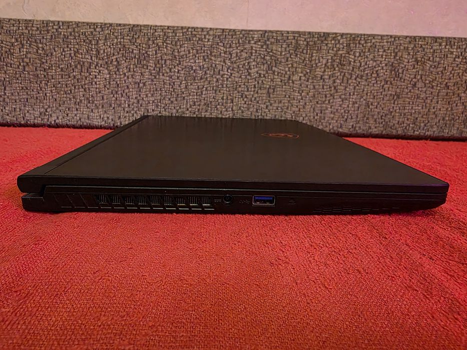 RTX 4050 MSI очень мощный игровой ноутбук в идеальном состоянии