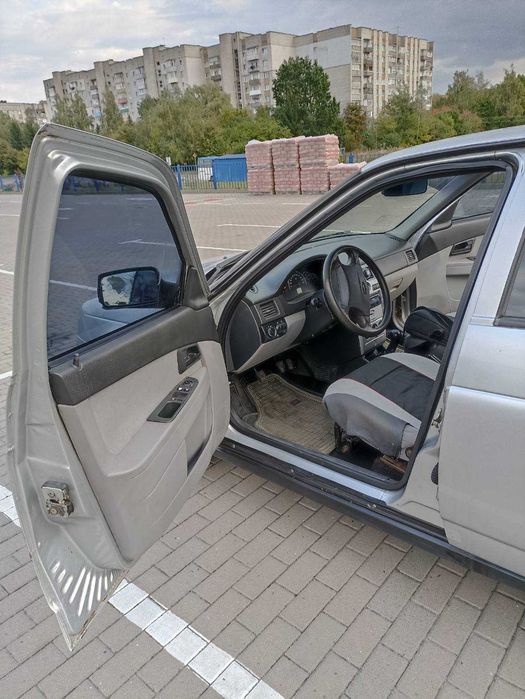 ВАЗ / Lada 2170 Priora 2008 1.6 бензин