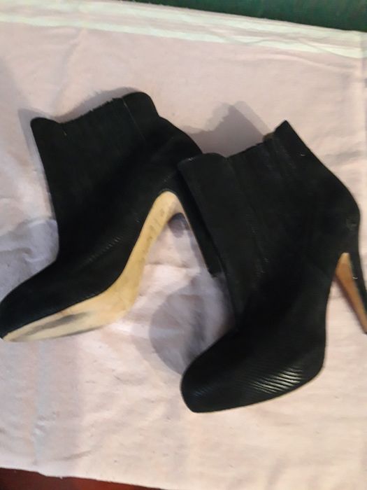 Взуття, бутильйони