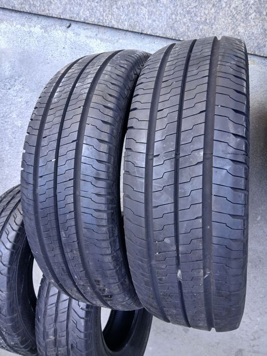 Pneus Novos 215/70R15 C Continental