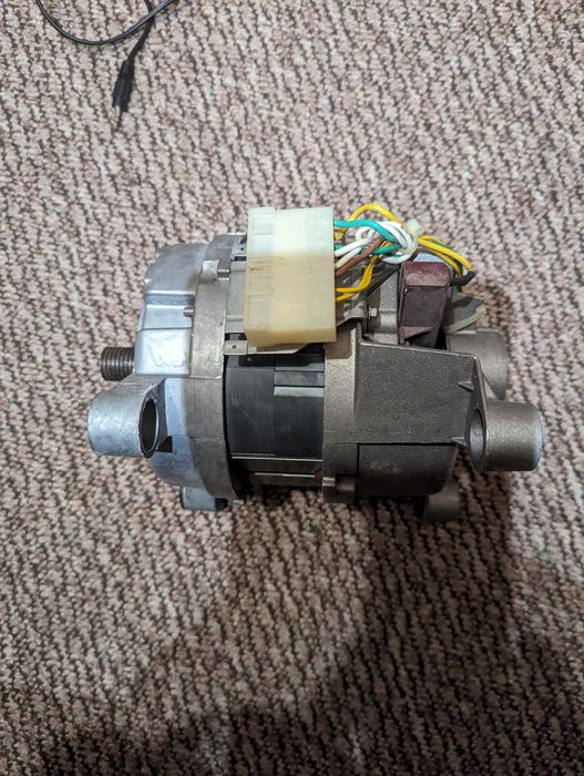 Мотор от стиральной машины: 320 грн. - Стиральные машины Павлоград на Olx