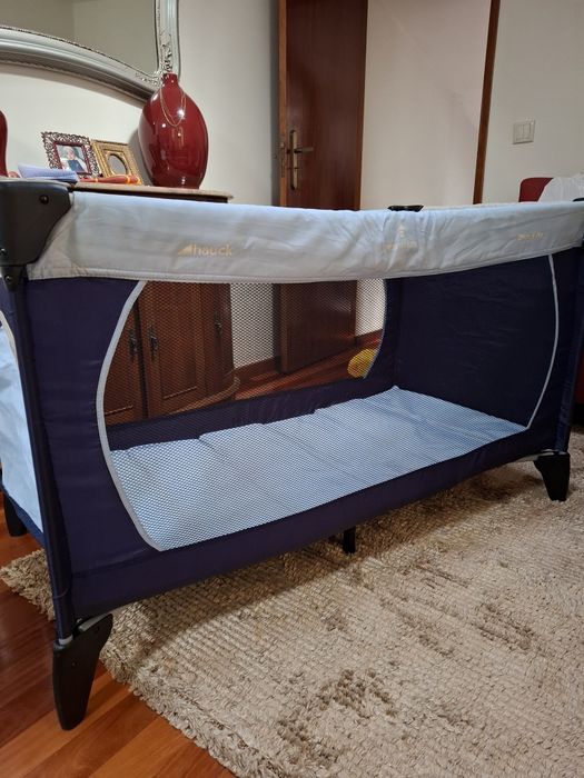 Berço infantil de viagem