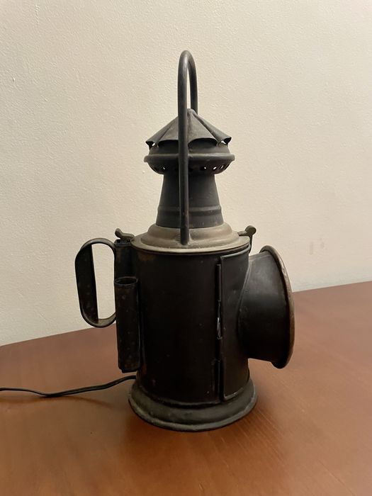 Vintage Lamp437156985429053444