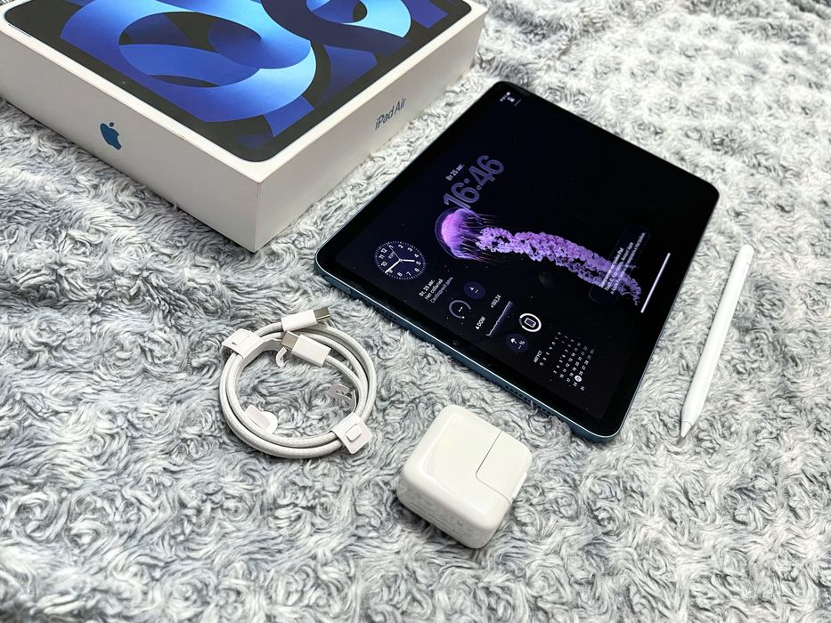 IPad Air 5 (64 gb) wi-fi, М1, комплект + стекло! A2588