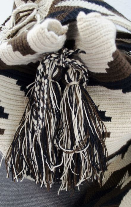 Oryginalna ręcznie pleciona torba Wayuu na ramię – egzotyczny styl!