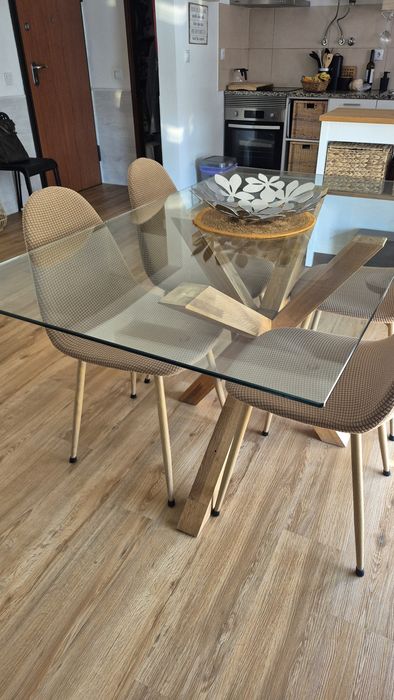 Mesa de jantar de vidro /carvalho natural