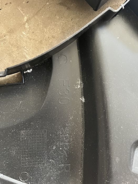 Підкрилок Локер передній BMW f30,f31 M-пакет