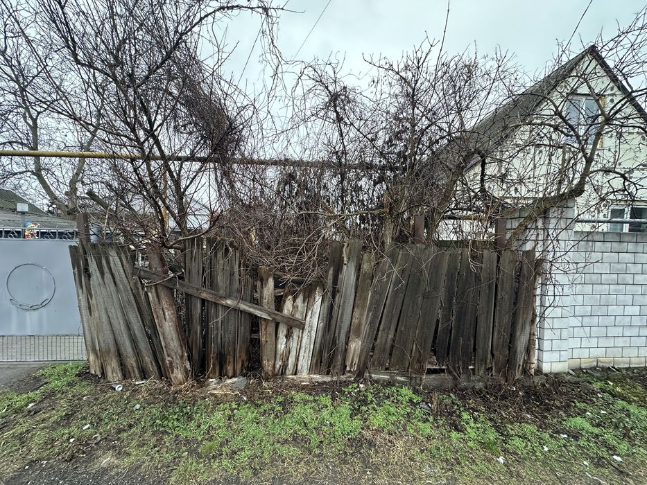 Продаж ділянки Крюків Автоленд