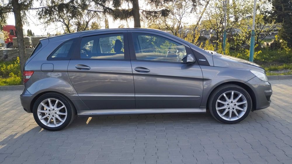Продам Mercedes Benz B 150. 2009р.в.1.5 газ-бензин.
