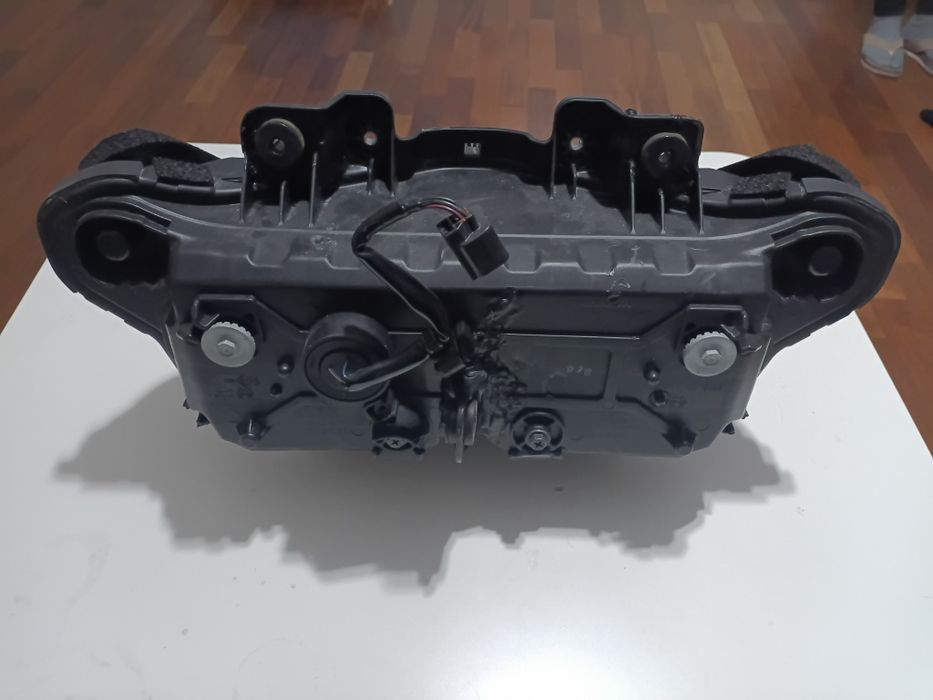 Lampa przód honda  16-23 CBR 650  bak silnik RH01E