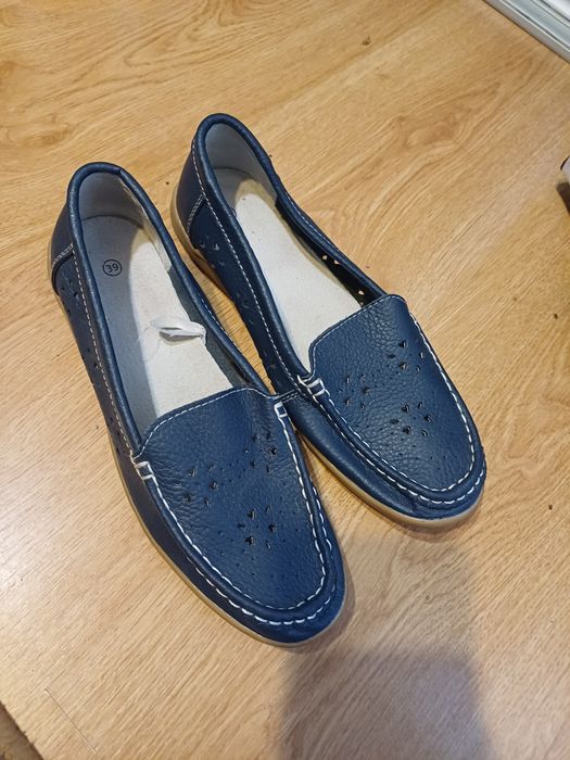 Nowe mokasyny granatowe 39