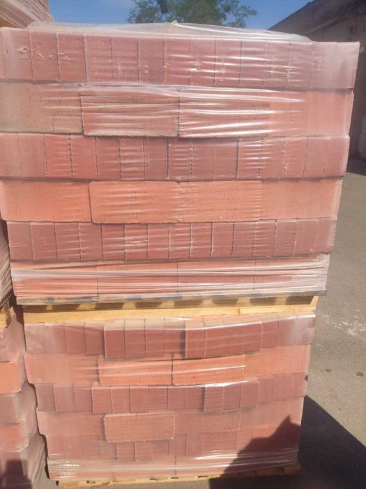 Цегла пічна м200 вогнетривка шамотна каолінова Чотирбоки