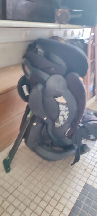 Cadeira auto Be Safe 9-25 kg. Bom estado.