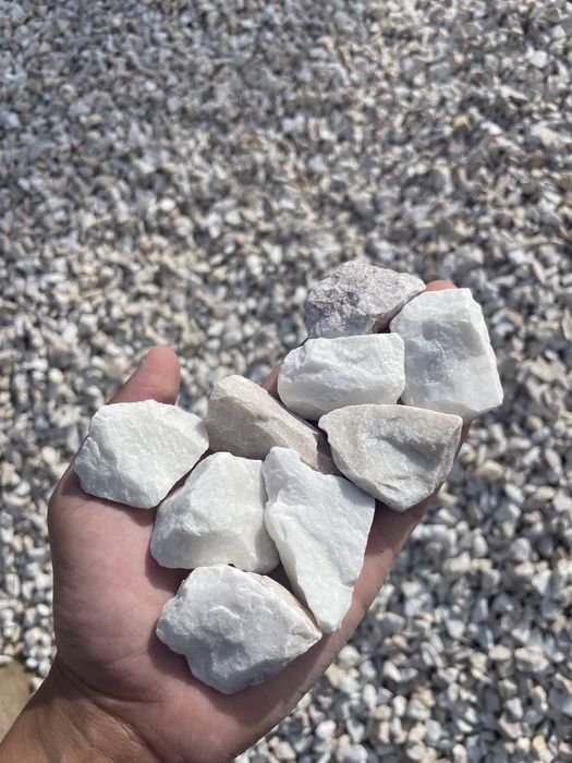 Naturalne Kamienie Ogrodowe Kamienie do Ogrodu Grys Żwir Łupek Rabaty