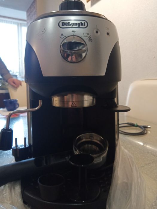 Кавоварка Delonghi
