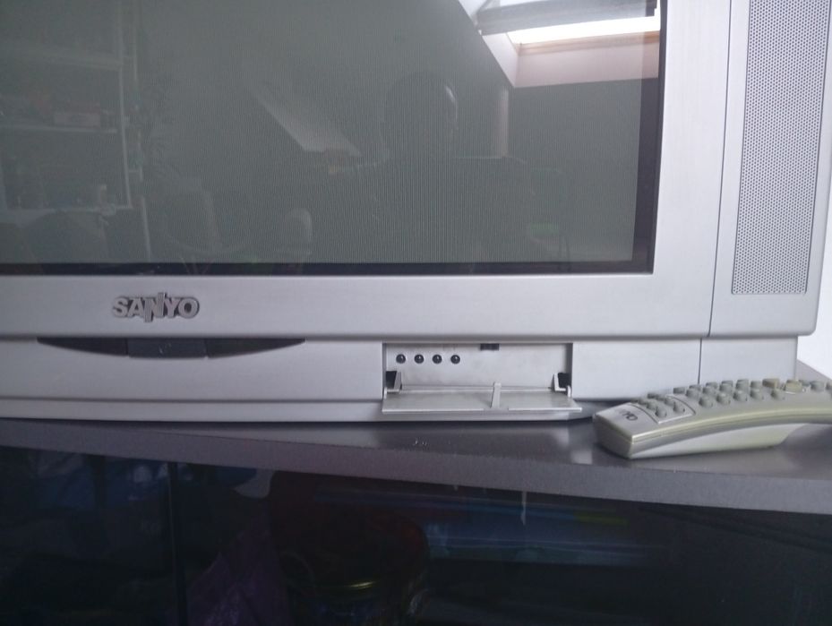 Televisão Sanyo usado