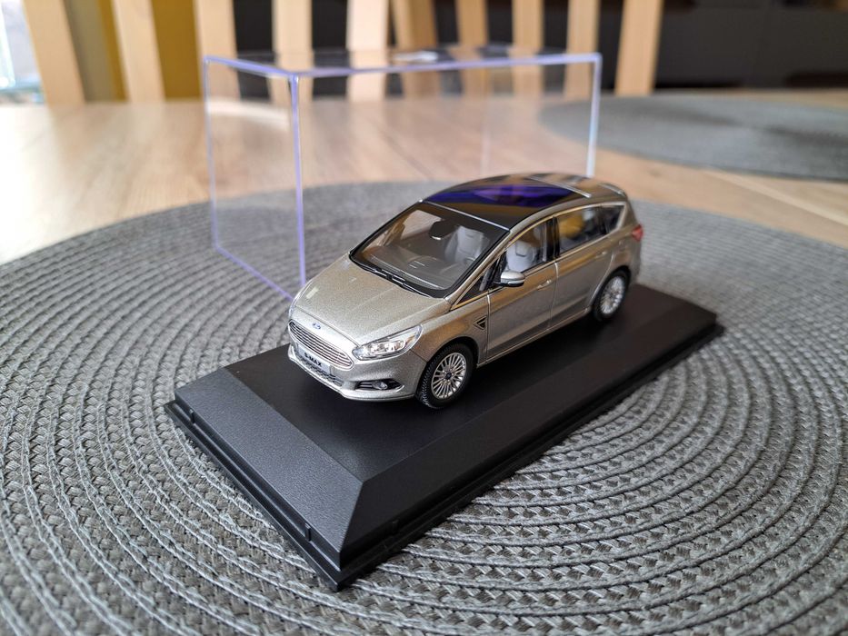 Ford S-Max mk2 srebrny Norev 1:43