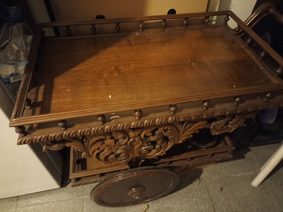 Carrinho de apoio a bar