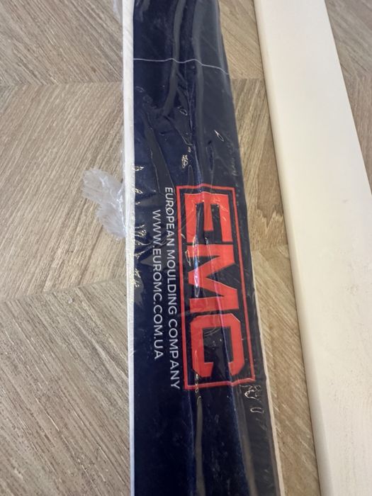 Плінтус мдф білий 15 см висотою