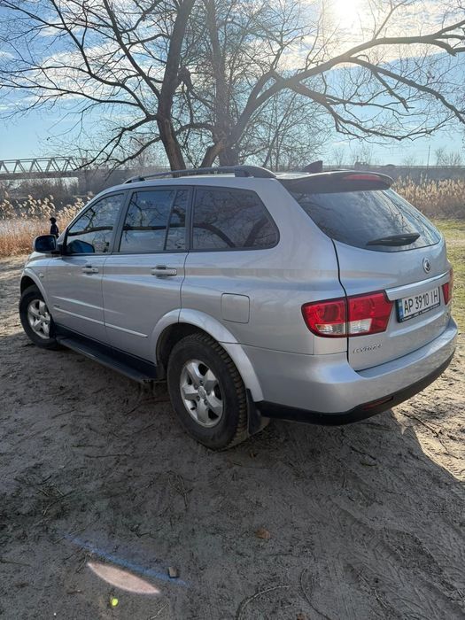 Ssang Yong Kyron 2010 рік 2.3Газ-бензин