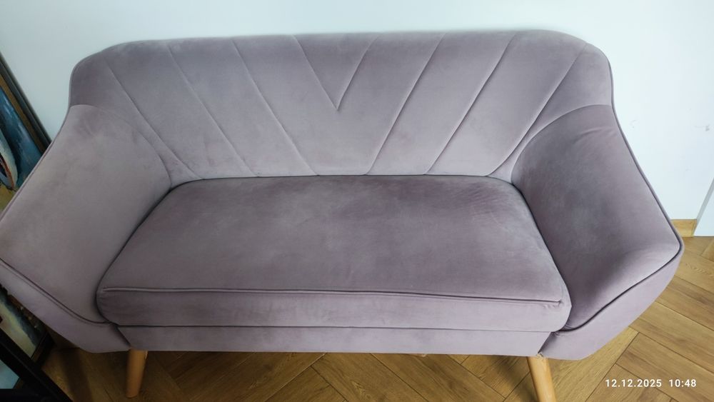 Sofa  dwuosobowa w stylu skandynawskim