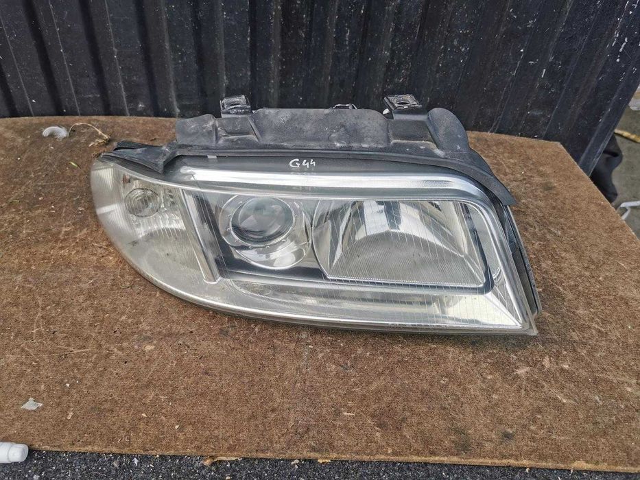 Audi A4 B5 lift lampa prawa oryginał g44