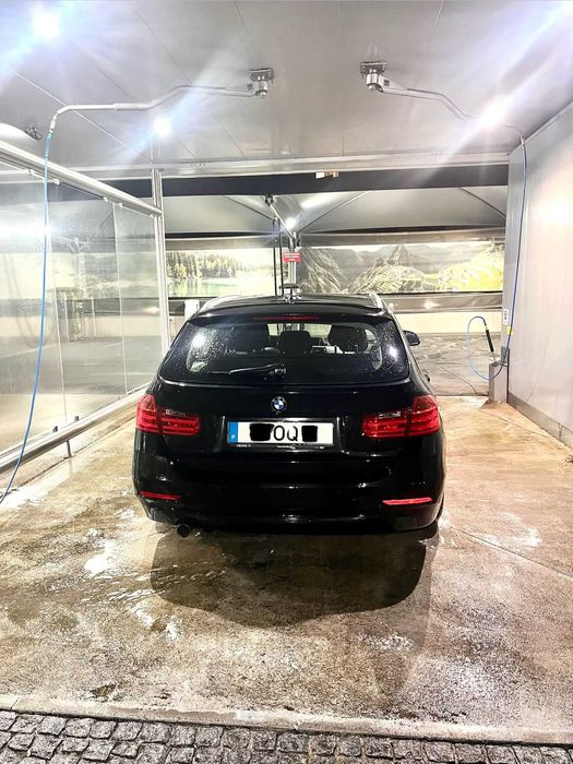 BMW 318d Sport Line - caixa automática