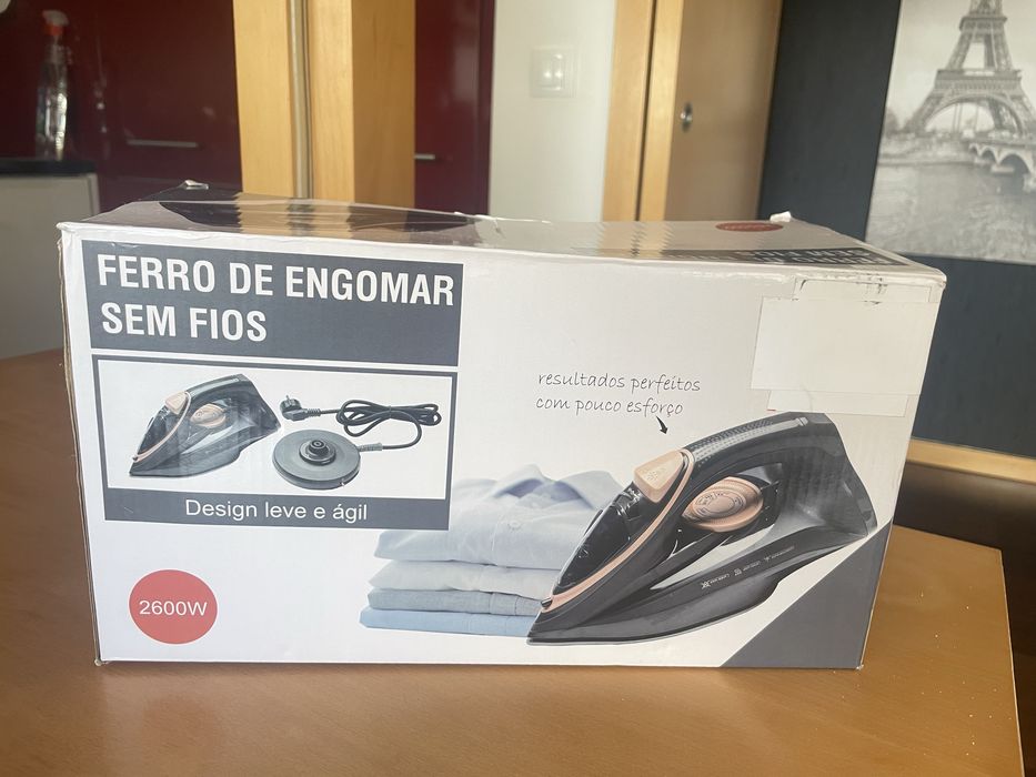 Ferro de Engomar Sem Fios 2600W