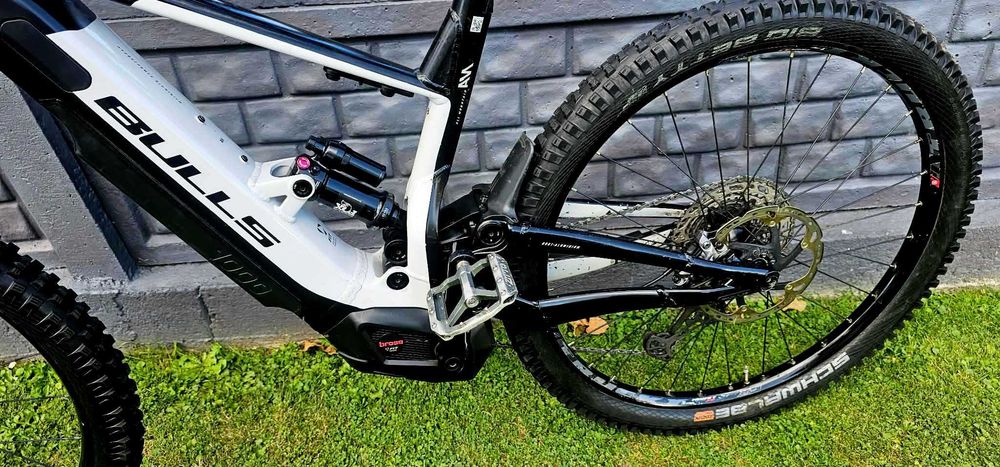 Rower Elektryczny Bulls evo  Am5 rama L 48cm koła 29 fox bateria 1000wh