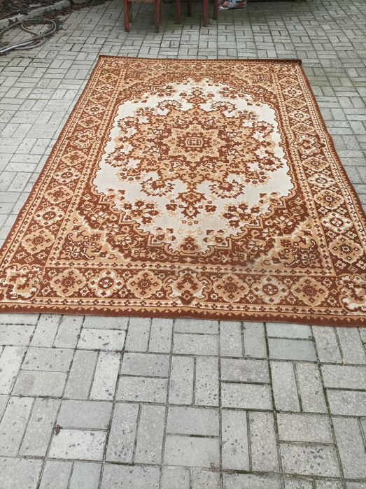 Ковер искусственный Saturn р-р 1.92 х 2.9