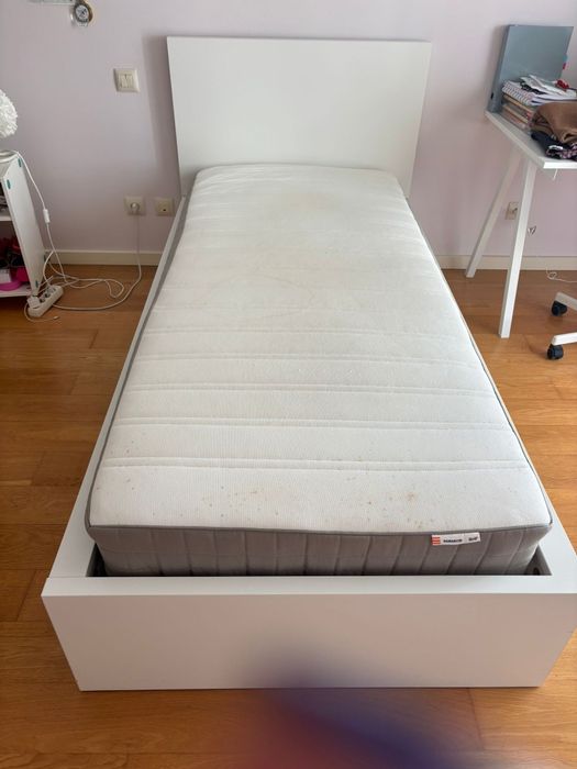 Cama de solteiro MALM IKEA 90x200 cm