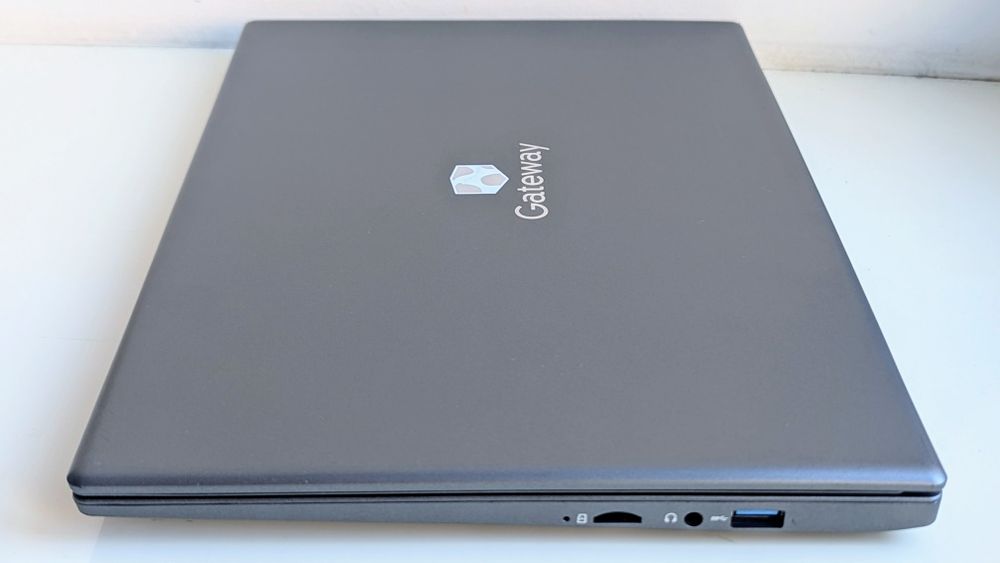 Тонкий ноутбук Gateway 14 AMD Ryzen R5 3500 8Gb DDR4 128-1Tb SSD IPS