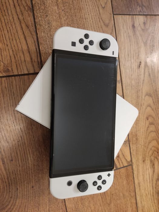 Nintendo Switch Oled Biała, komplet