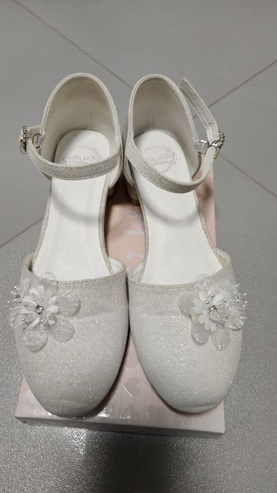 BUTY komunijne złamana biel/ecru 35
35