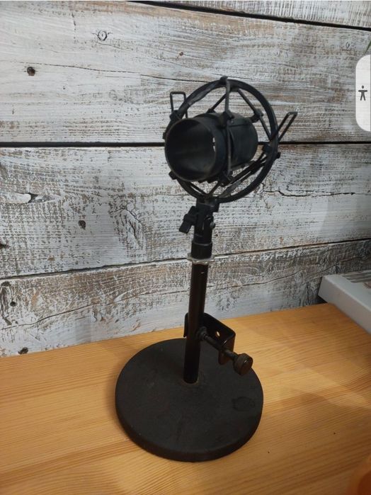 Stojak do mikrofonu  uchwyt czarny ,regulacja .