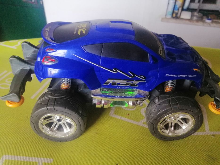 Carro telecomandado