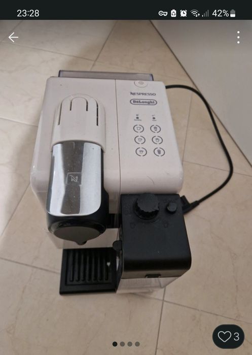 Máquina café Nespresso DeLonghi