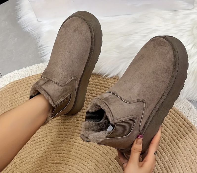 Зимові теплі ботинки типу уггі