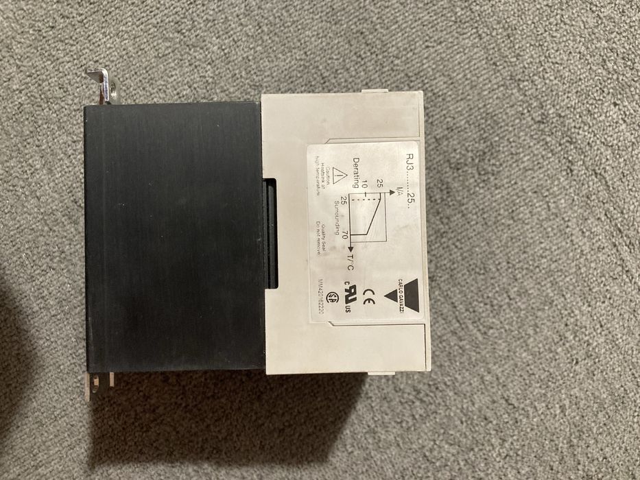 Твердотільний контактор Carlo Gavazzi RJ3A60A25E, 3×25A, новий