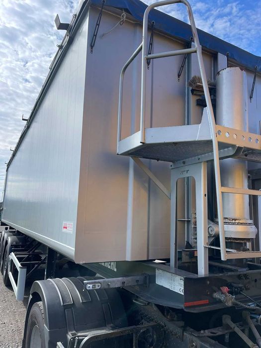 Самоскид напівпричіп Carnehl CHKS/AH 2012