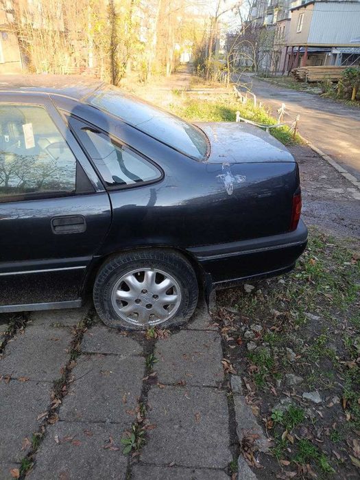 Продам опель вектра 1993 года  недорого 40000