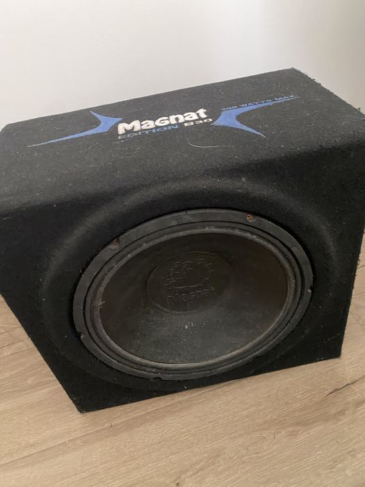 Subwoofer MAGNAT B30 800 WATTS