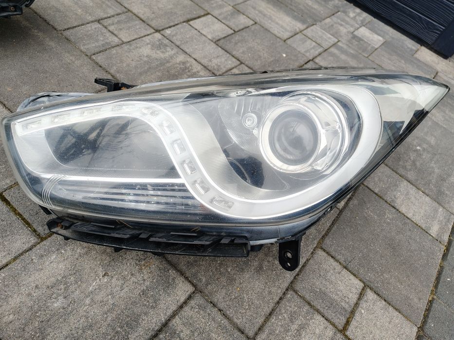Hyundai i40 Reflektor przedni lewy Xenon doswietlanie 10pin lampa lewa