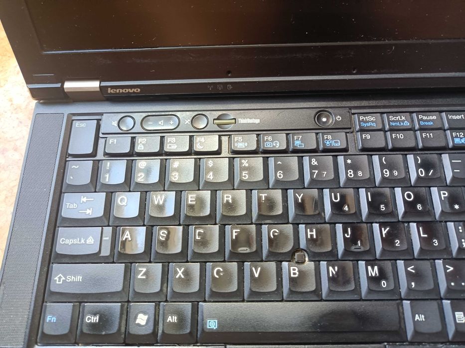 ThinkPad T410i (Negociável) (i3-330M a 2.13Ghz/4Gb Ram/240G SSD)