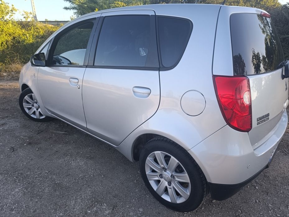 Mitsubishi Colt de 2011